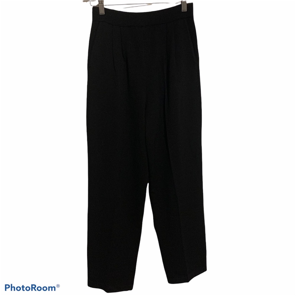 St. John basics Santana knit 2 black pull on trouser pleats pockets stretch